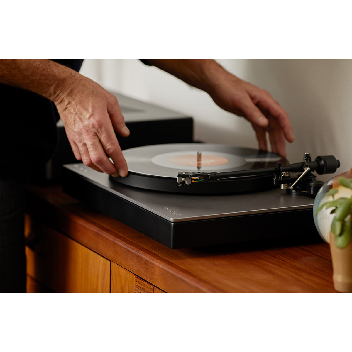 Cambridge Audio ALVA TT V2 Direct Drive Turntable with Bluetooth aptX HD