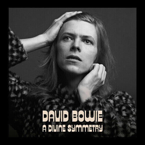 David Bowie: A Divine Symmetry (An alternative journey through Hunky Dory) - VINYL LP "VINYLBADGES"
